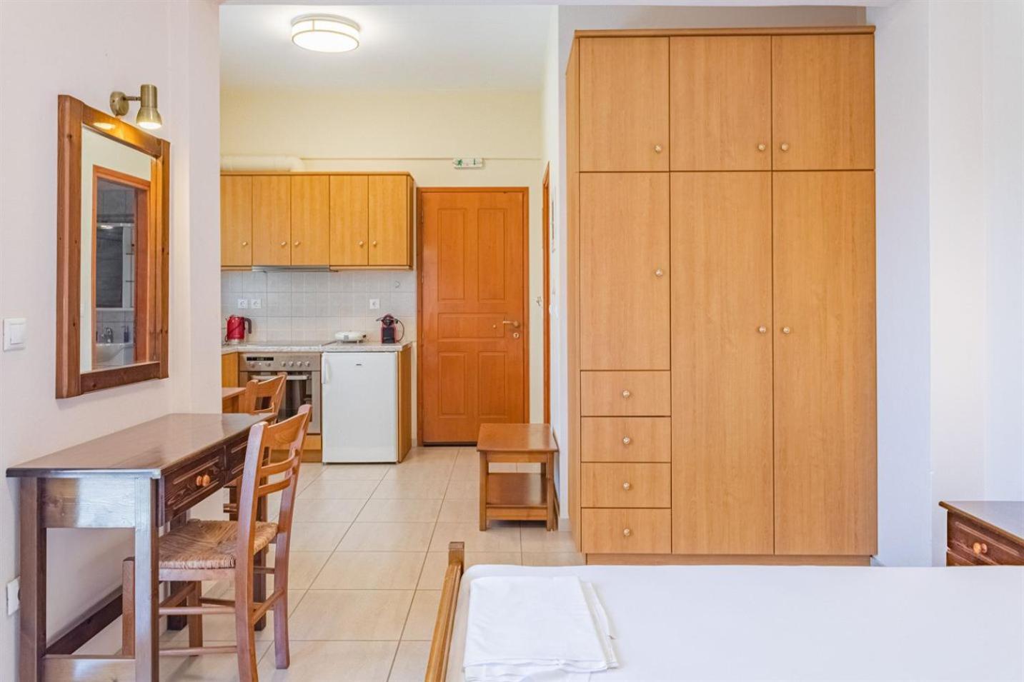 Vasiliki Apartments Ступа Экстерьер фото